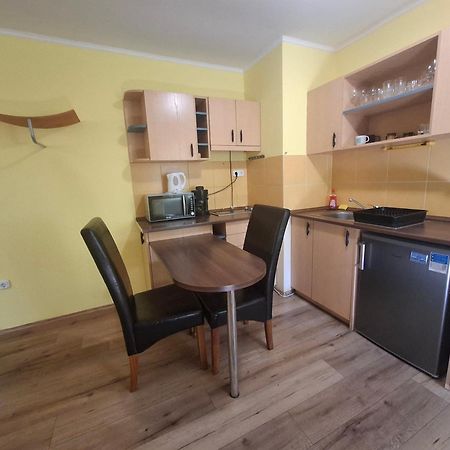 Ilona Apartmanhaz Сиофок Екстериор снимка