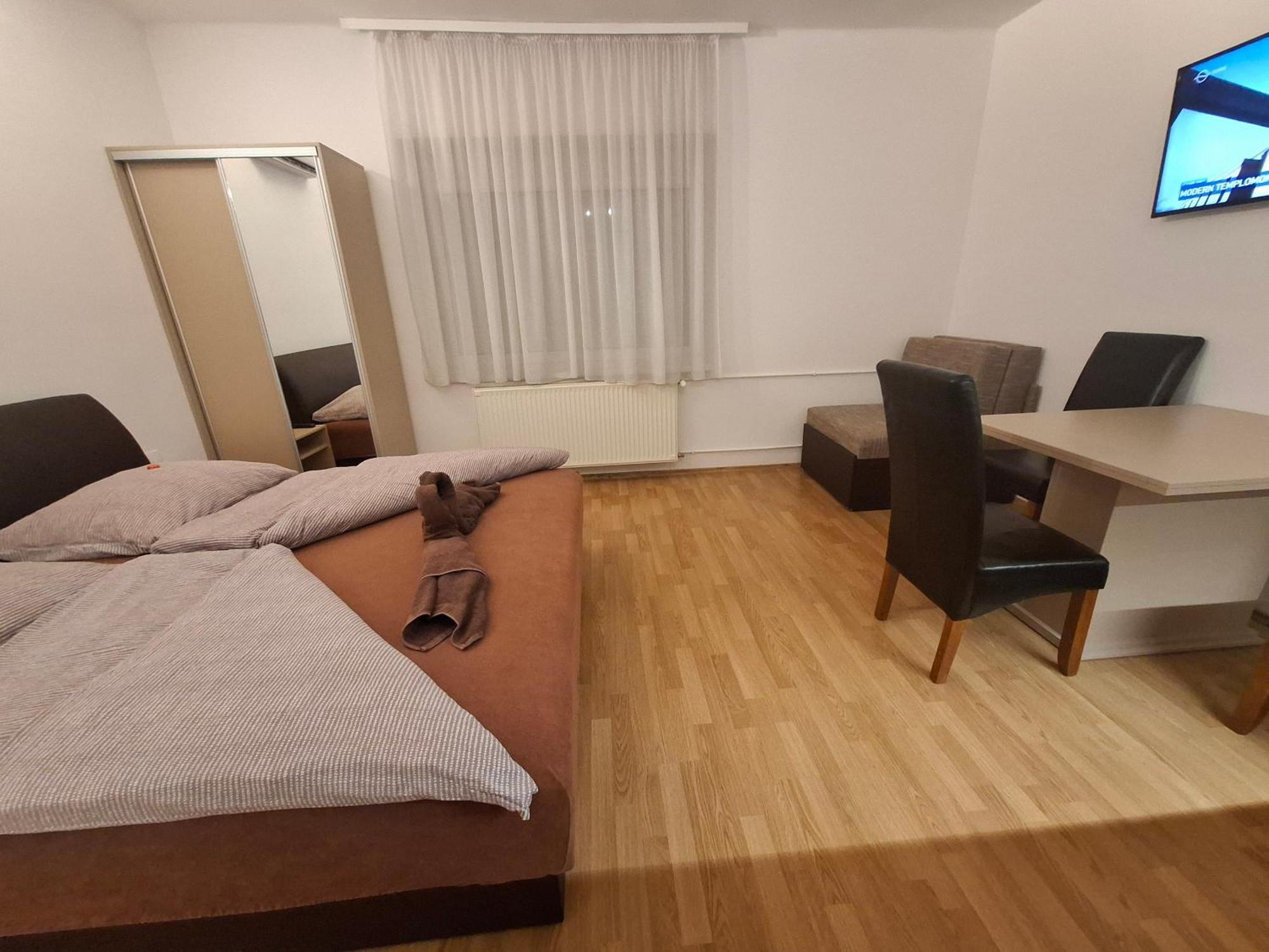 Ilona Apartmanhaz Сиофок Екстериор снимка