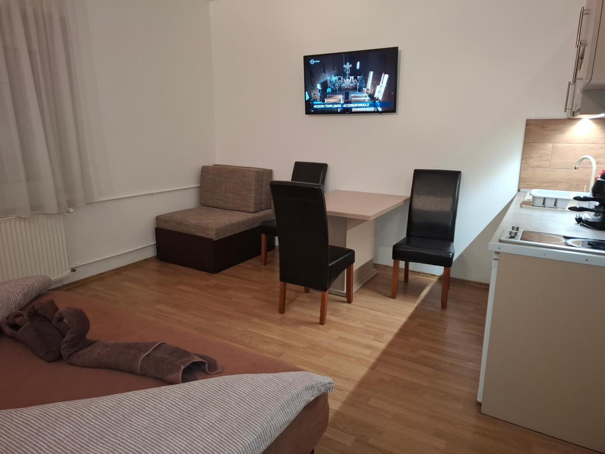 Ilona Apartmanhaz Сиофок Екстериор снимка