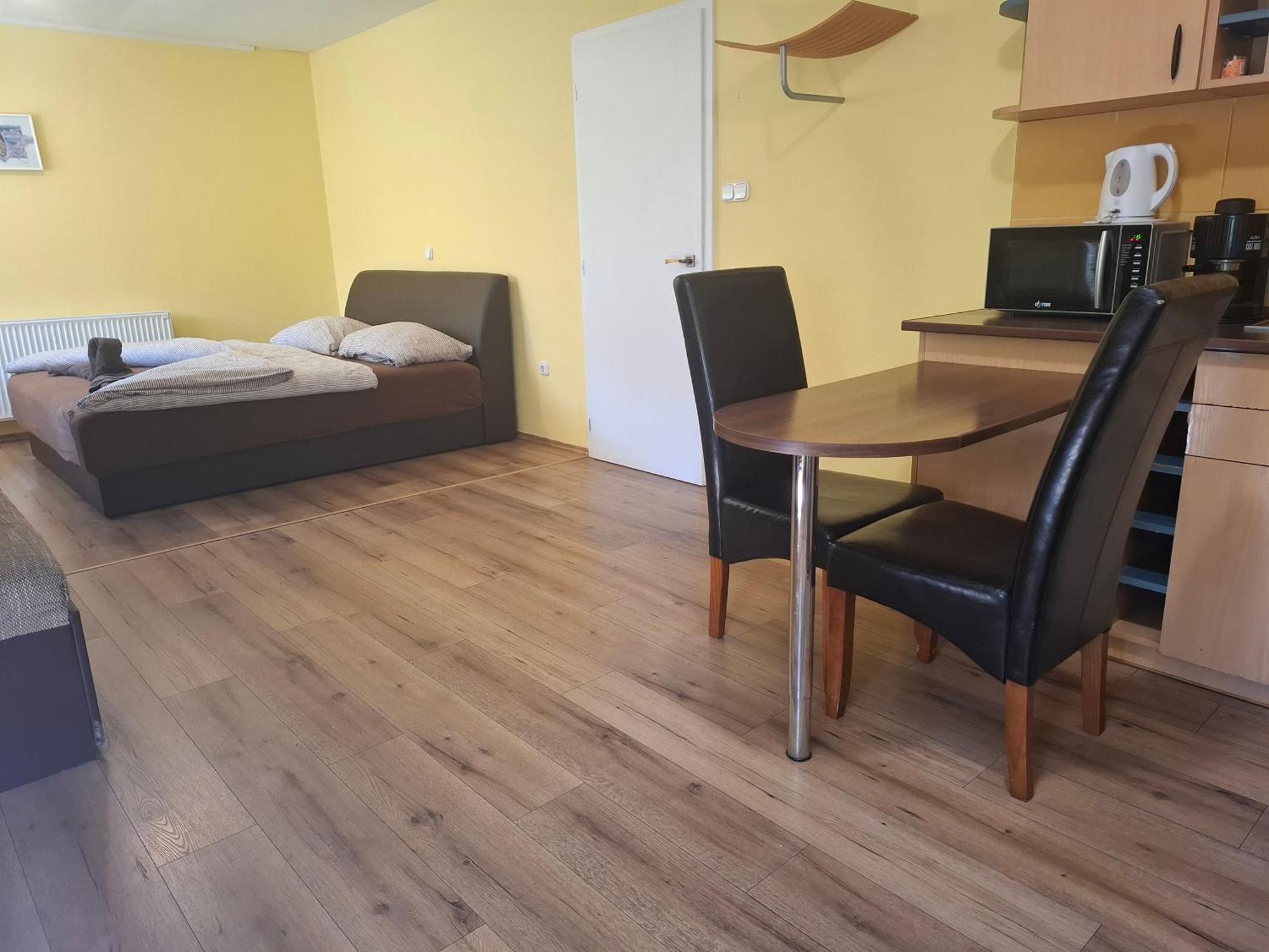Ilona Apartmanhaz Сиофок Екстериор снимка