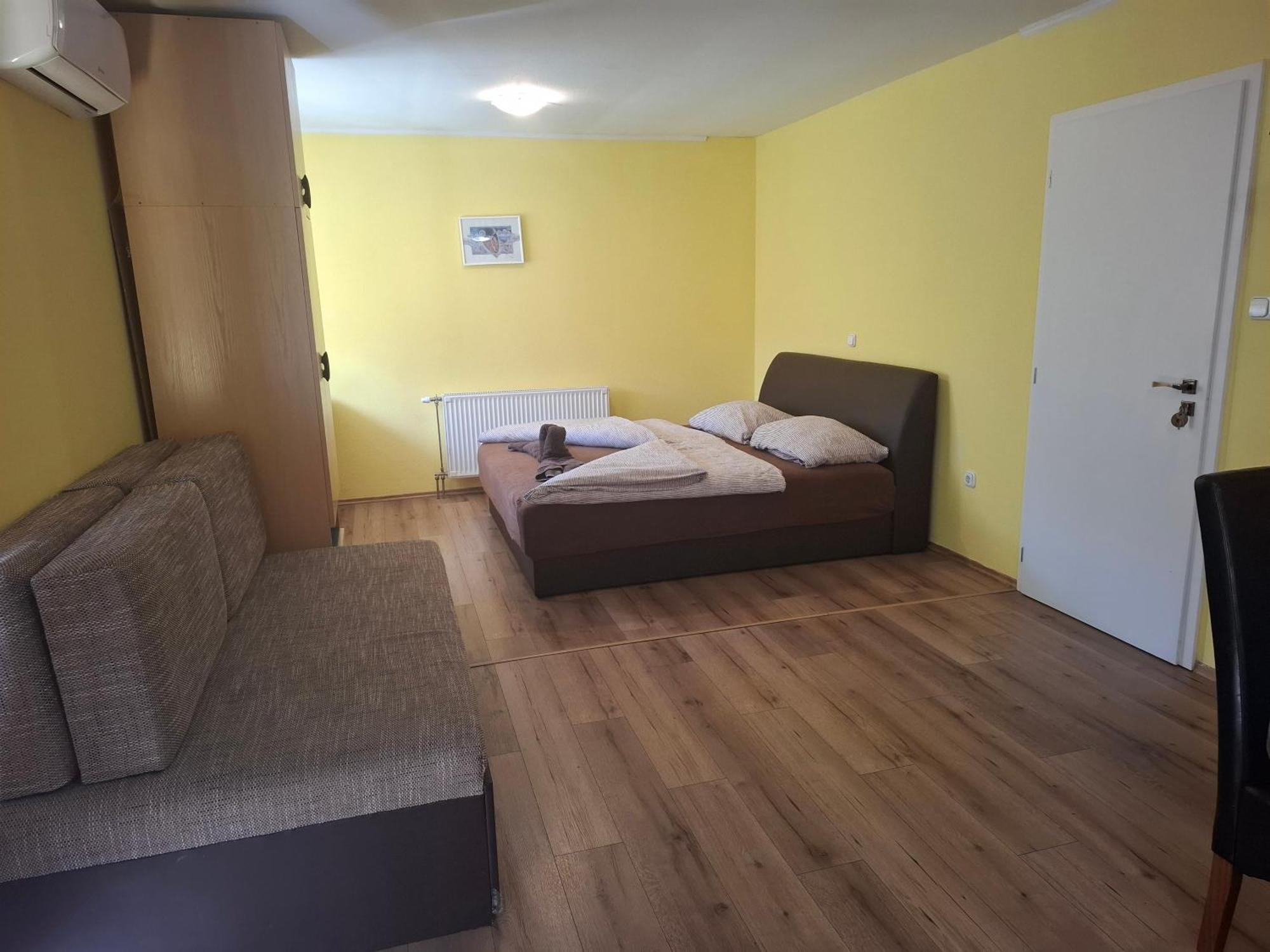 Ilona Apartmanhaz Сиофок Екстериор снимка