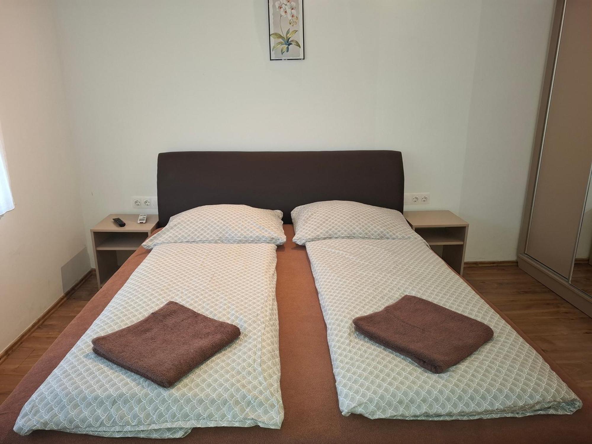 Ilona Apartmanhaz Сиофок Екстериор снимка