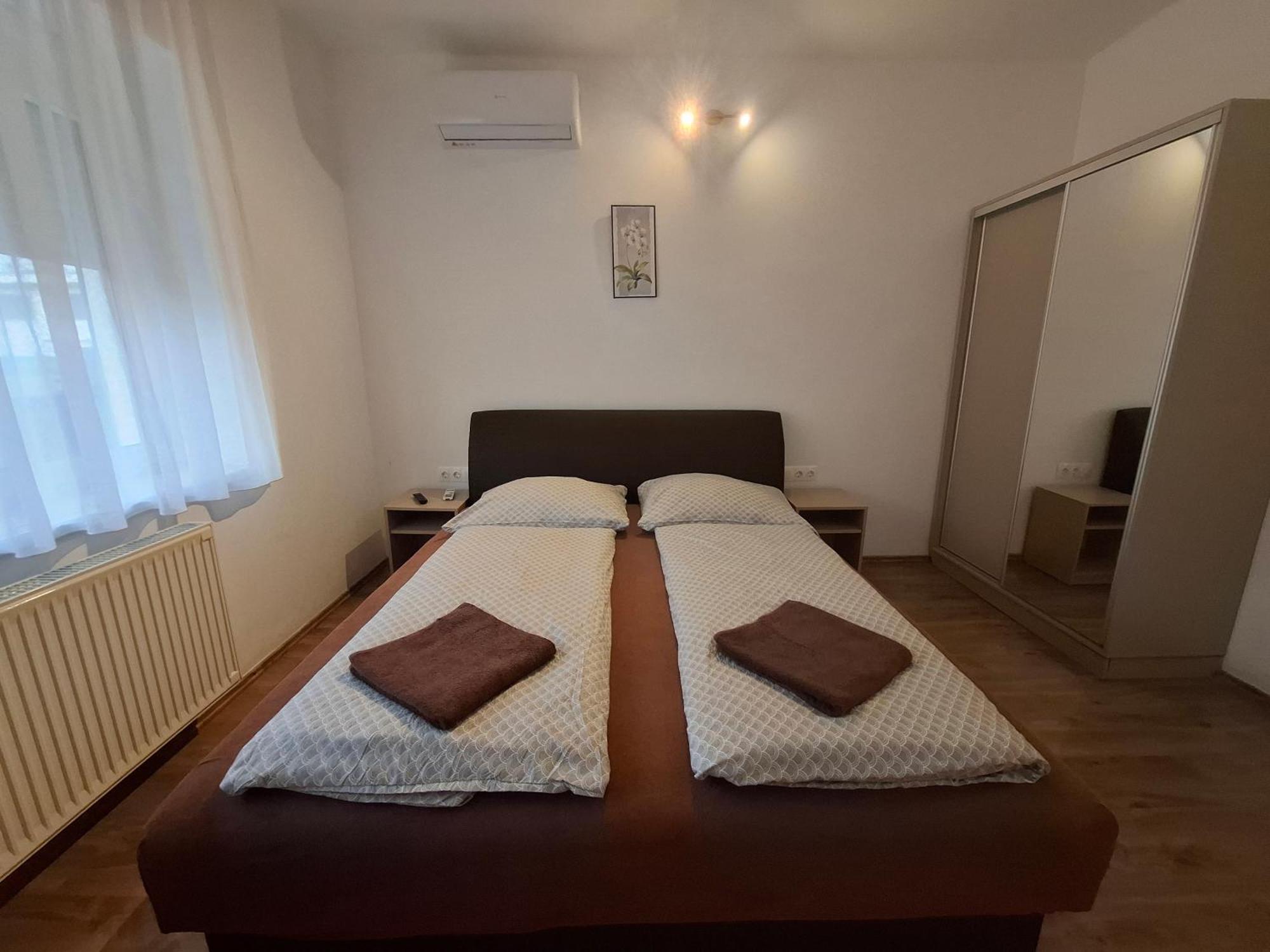 Ilona Apartmanhaz Сиофок Екстериор снимка