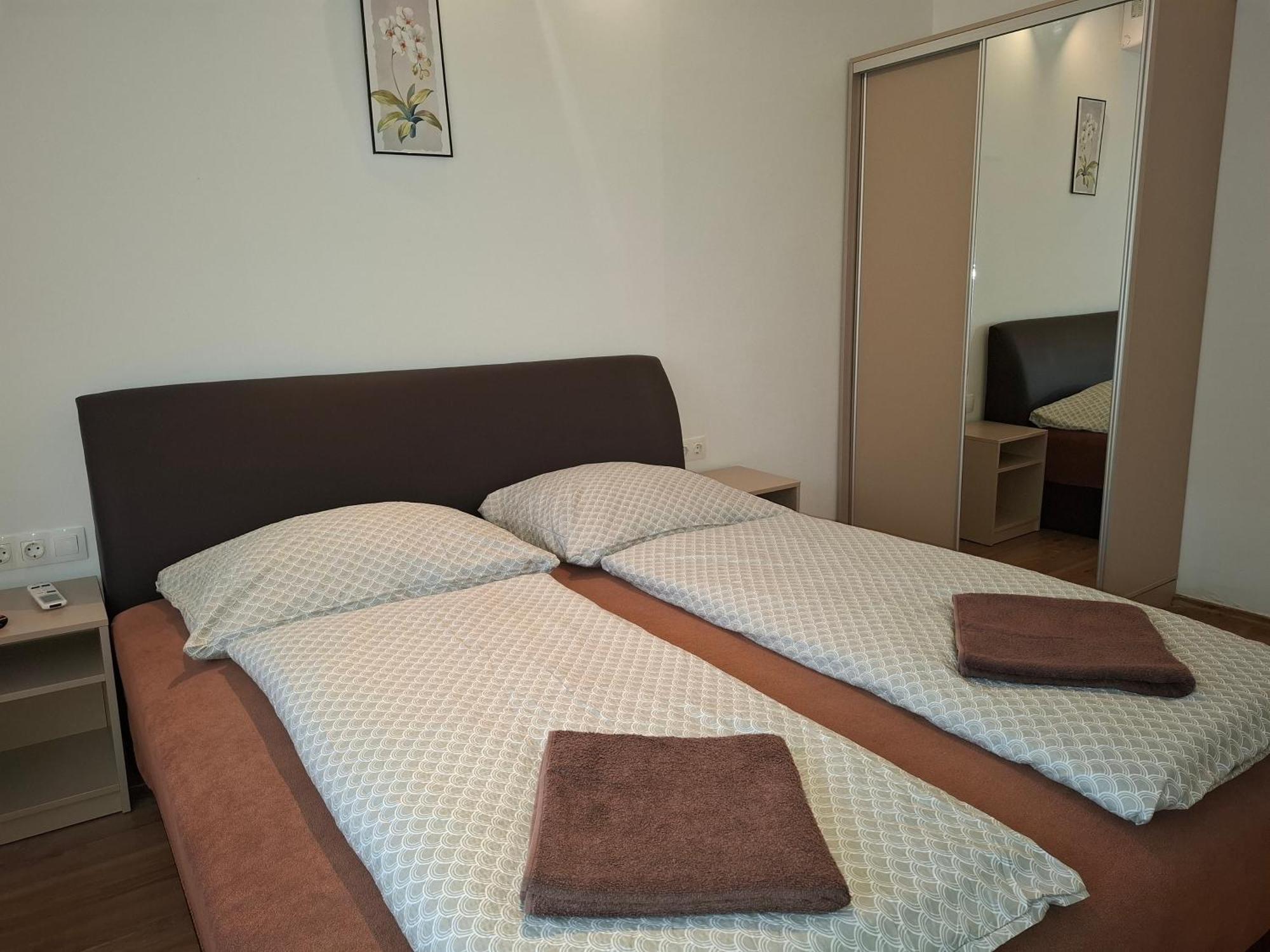 Ilona Apartmanhaz Сиофок Екстериор снимка