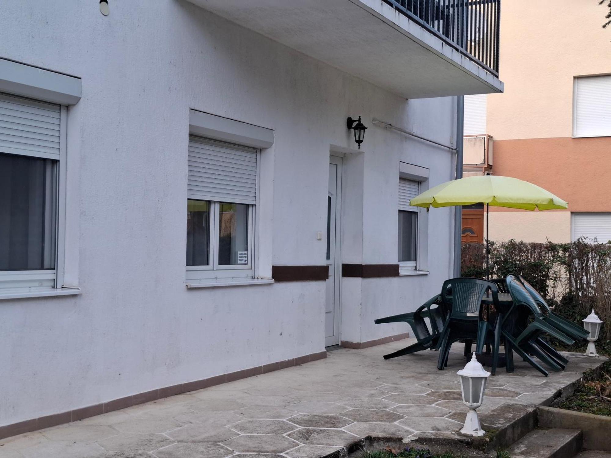 Ilona Apartmanhaz Сиофок Екстериор снимка