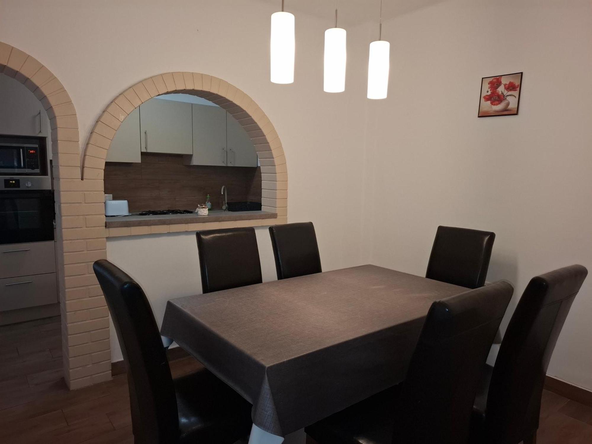 Ilona Apartmanhaz Сиофок Екстериор снимка
