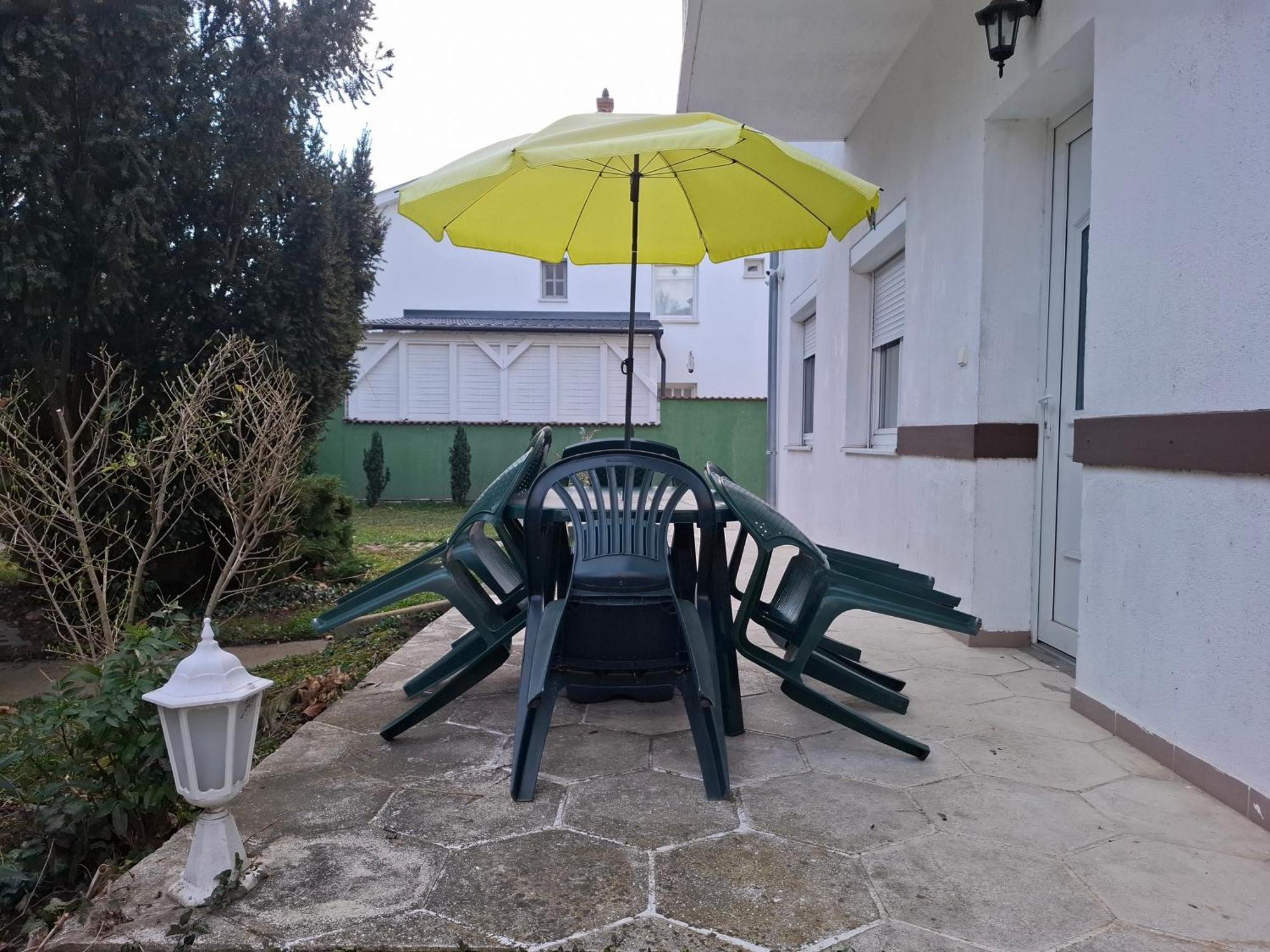Ilona Apartmanhaz Сиофок Екстериор снимка